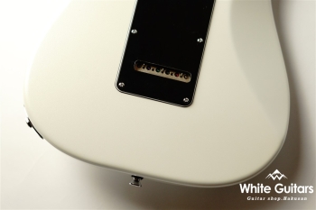 stay - Snow Flake White Pearl Mica